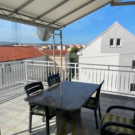 Sun And Moon Apartman Kastela